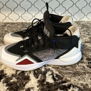 Men’s basketball shoes size 15